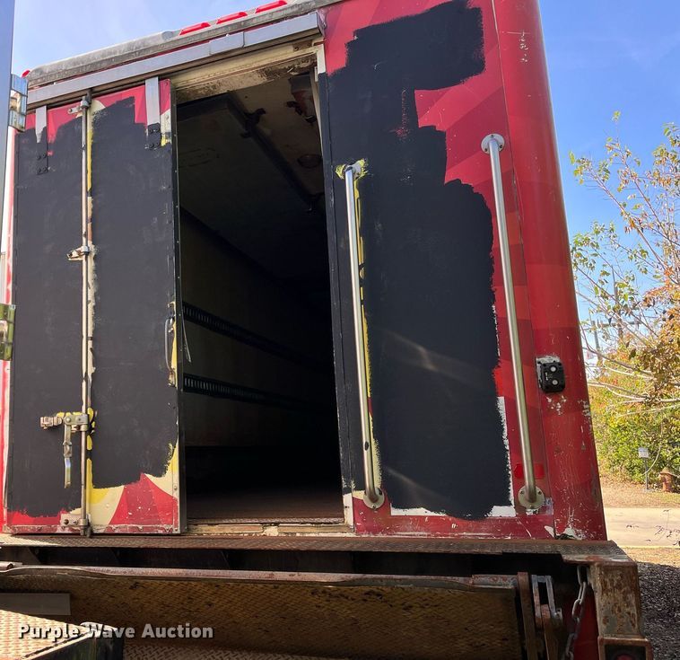 image for item DH8594 2007 Freightliner Business Class M2  refrigerated truck