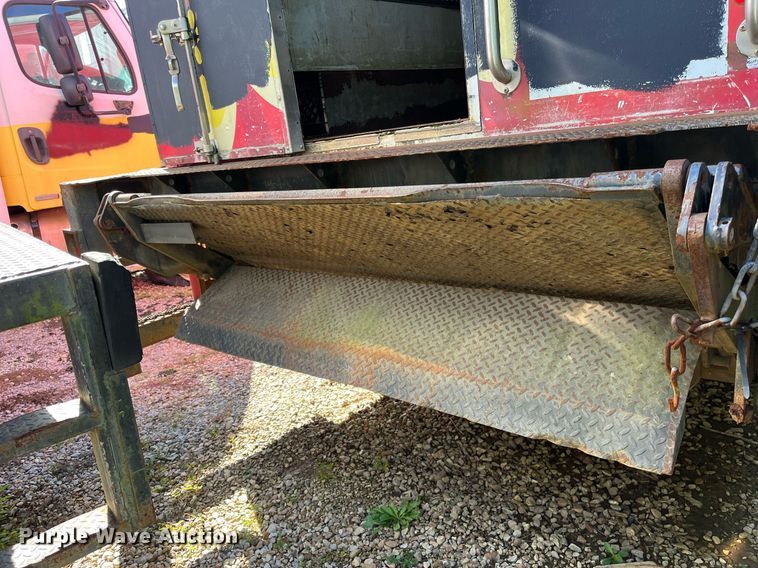 image for item DH8594 2007 Freightliner Business Class M2  refrigerated truck