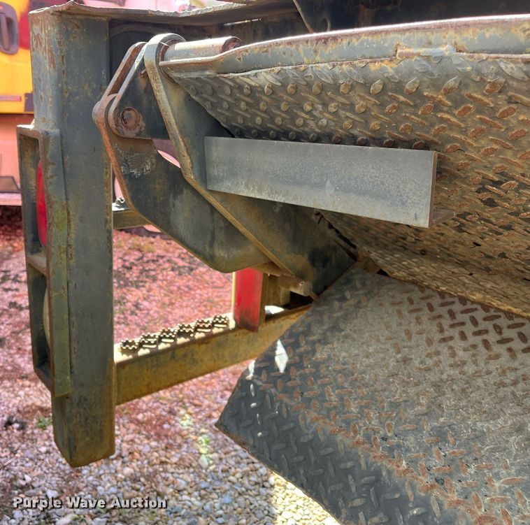 image for item DH8594 2007 Freightliner Business Class M2  refrigerated truck