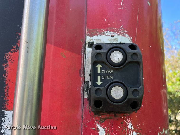 image for item DH8594 2007 Freightliner Business Class M2  refrigerated truck