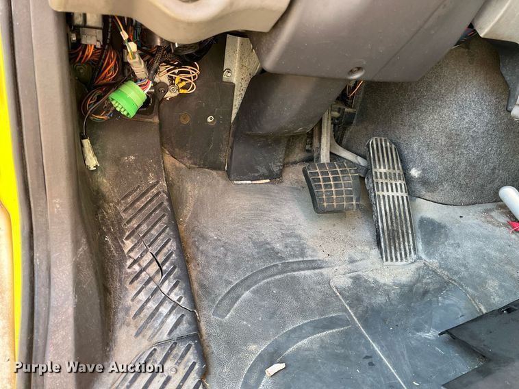 image for item DH8594 2007 Freightliner Business Class M2  refrigerated truck