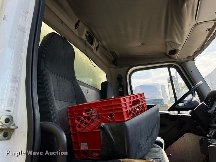 image for item DH8594 2007 Freightliner Business Class M2  refrigerated truck