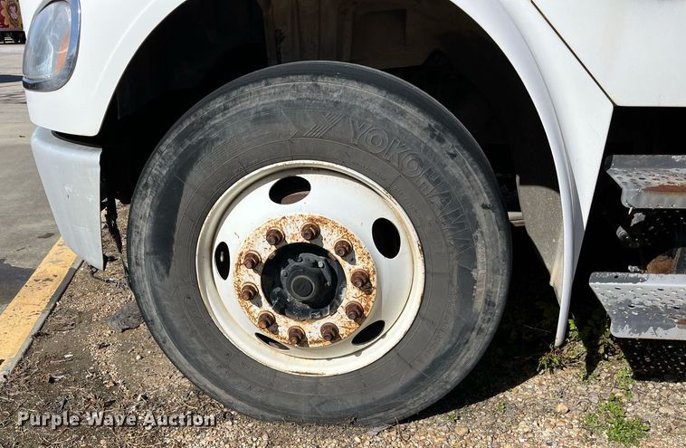 image for item DH8594 2007 Freightliner Business Class M2  refrigerated truck