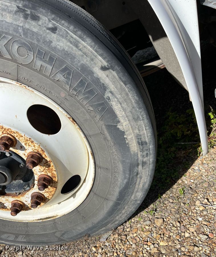 image for item DH8594 2007 Freightliner Business Class M2  refrigerated truck