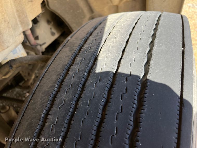 image for item DH8594 2007 Freightliner Business Class M2  refrigerated truck