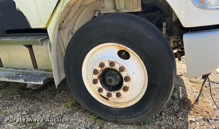 image for item DH8594 2007 Freightliner Business Class M2  refrigerated truck