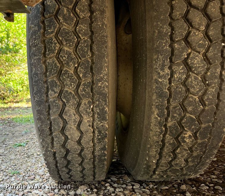 image for item DH8594 2007 Freightliner Business Class M2  refrigerated truck