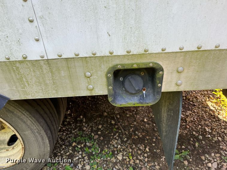 image for item DH8595 2013 Isuzu NRR  refrigerated truck