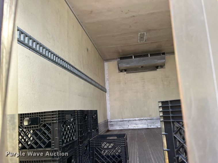 image for item DH8595 2013 Isuzu NRR  refrigerated truck