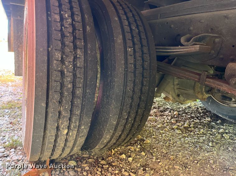 image for item DH8595 2013 Isuzu NRR  refrigerated truck