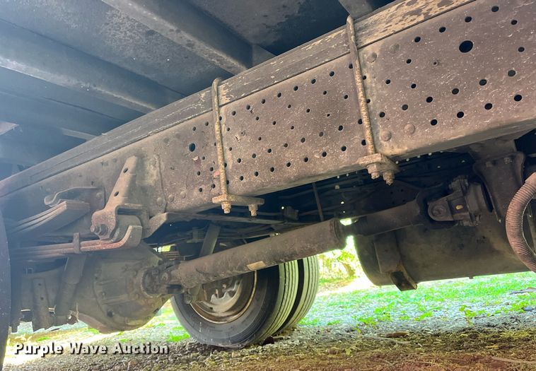 image for item DH8595 2013 Isuzu NRR  refrigerated truck