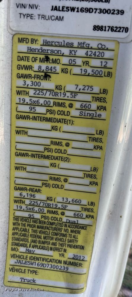 image for item DH8595 2013 Isuzu NRR  refrigerated truck