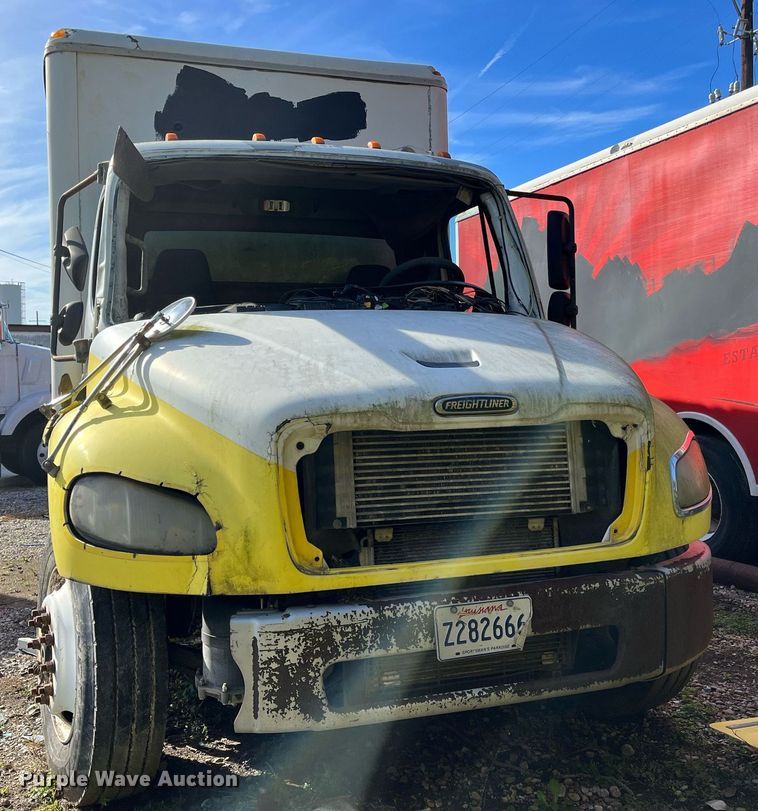 image for item DH8596 2007 Freightliner Business Class M2  refrigerated truck