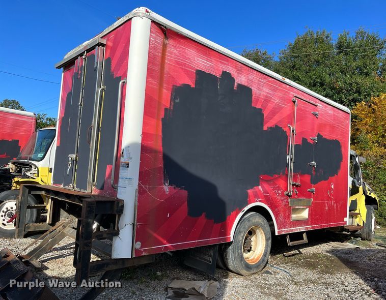 image for item DH8596 2007 Freightliner Business Class M2  refrigerated truck