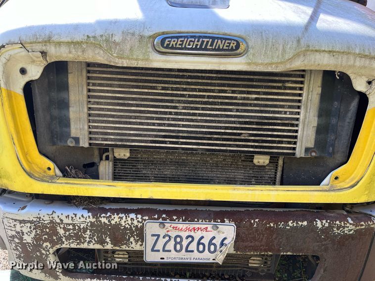 image for item DH8596 2007 Freightliner Business Class M2  refrigerated truck