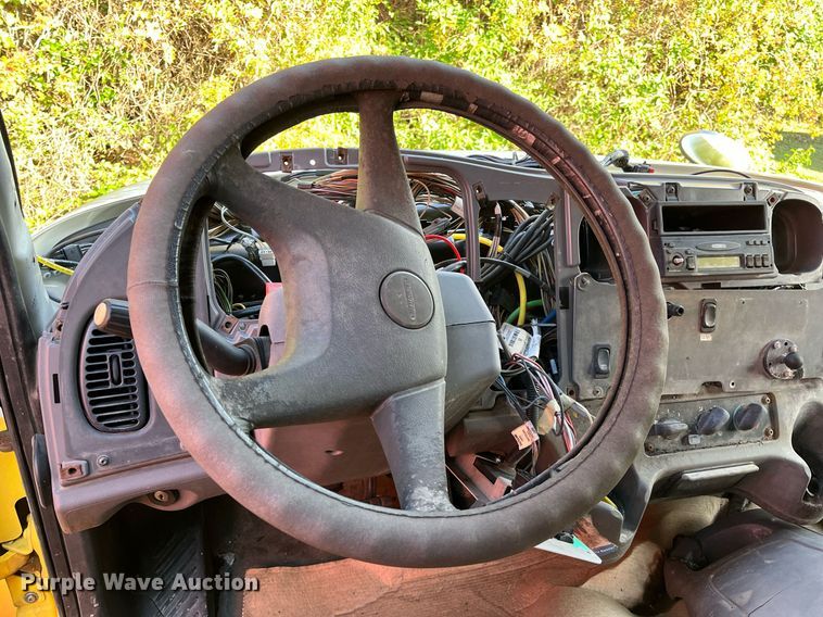 image for item DH8596 2007 Freightliner Business Class M2  refrigerated truck