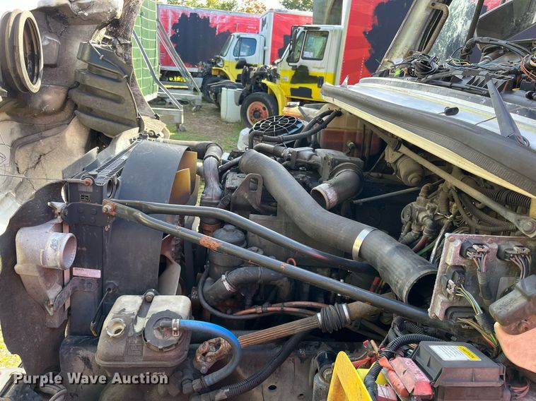 image for item DH8596 2007 Freightliner Business Class M2  refrigerated truck