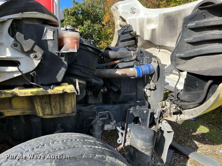 image for item DH8596 2007 Freightliner Business Class M2  refrigerated truck