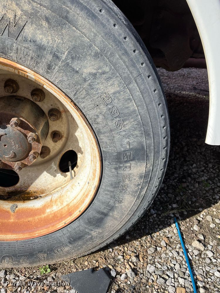 image for item DH8596 2007 Freightliner Business Class M2  refrigerated truck