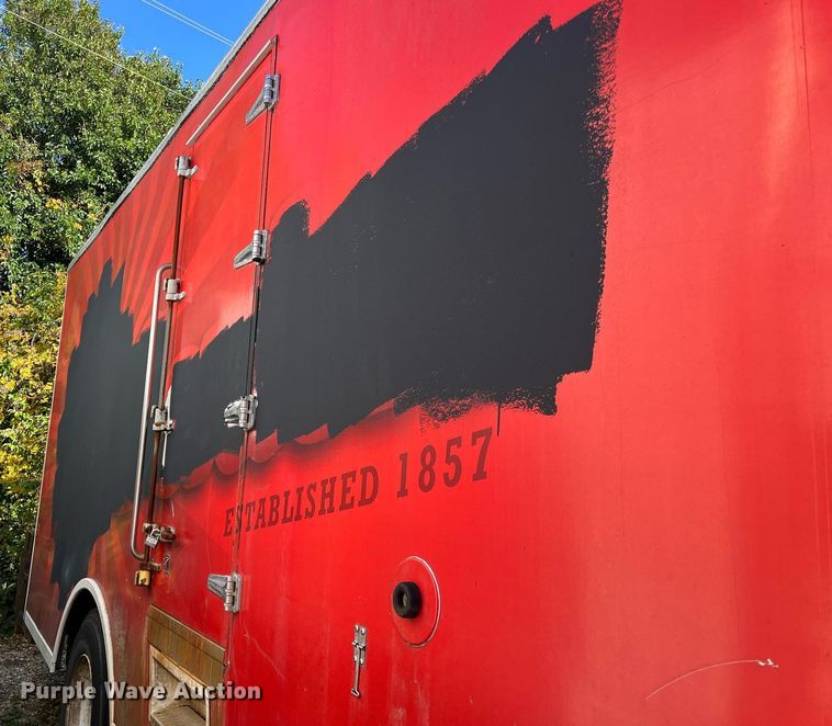 image for item DH8597 2004 Freightliner Business Class M2  refrigerated truck