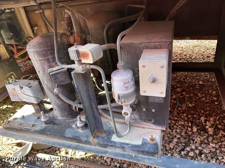 image for item DH8597 2004 Freightliner Business Class M2  refrigerated truck