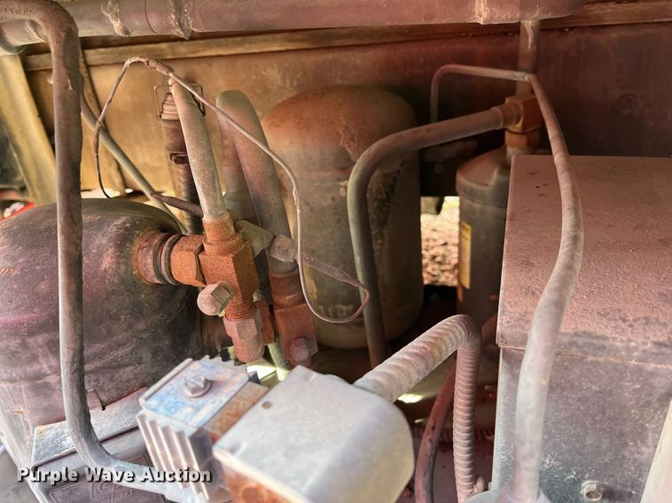 image for item DH8597 2004 Freightliner Business Class M2  refrigerated truck