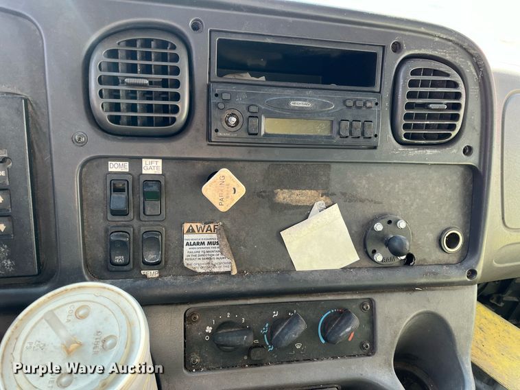 image for item DH8597 2004 Freightliner Business Class M2  refrigerated truck