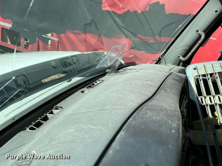 image for item DH8597 2004 Freightliner Business Class M2  refrigerated truck