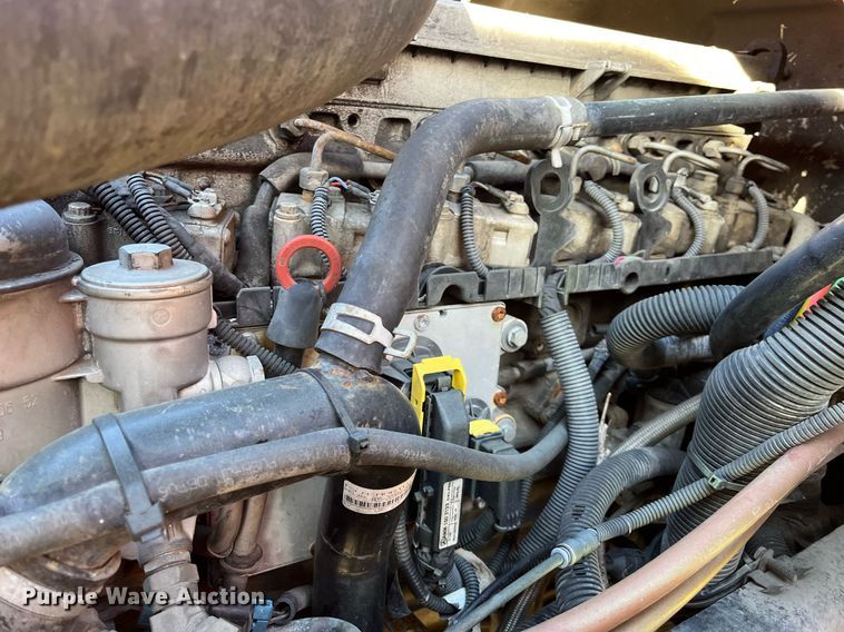 image for item DH8597 2004 Freightliner Business Class M2  refrigerated truck