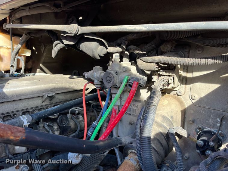 image for item DH8597 2004 Freightliner Business Class M2  refrigerated truck