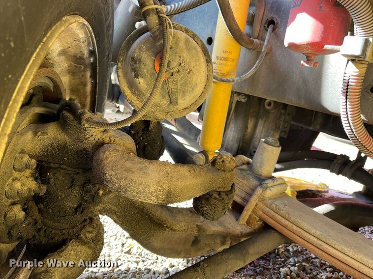 image for item DH8597 2004 Freightliner Business Class M2  refrigerated truck