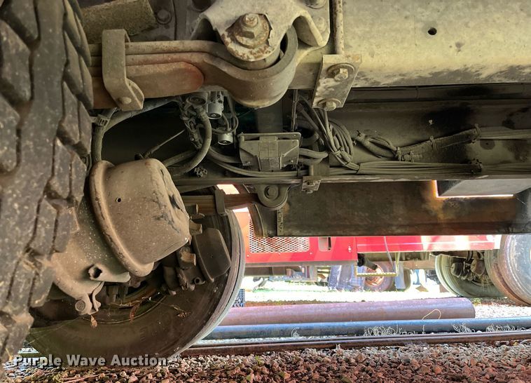 image for item DH8597 2004 Freightliner Business Class M2  refrigerated truck