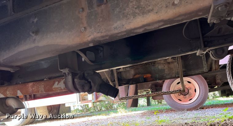 image for item DH8597 2004 Freightliner Business Class M2  refrigerated truck