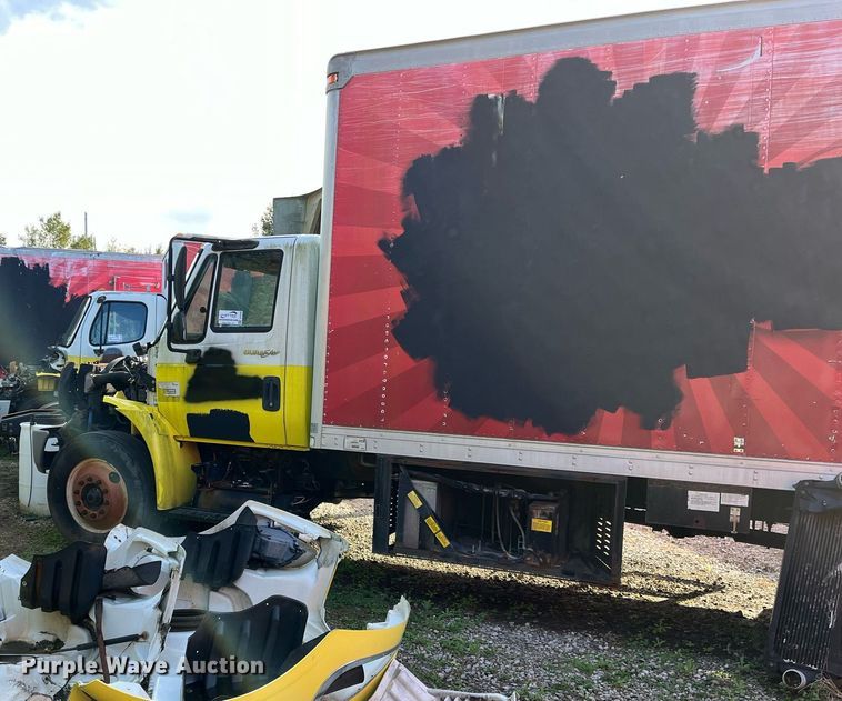 image for item DH8598 2011 International DuraStar 4300  refrigerated truck