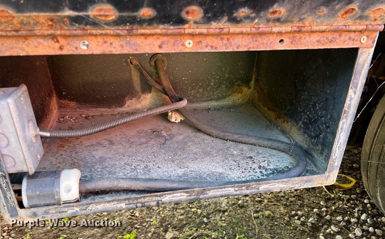 image for item DH8598 2011 International DuraStar 4300  refrigerated truck