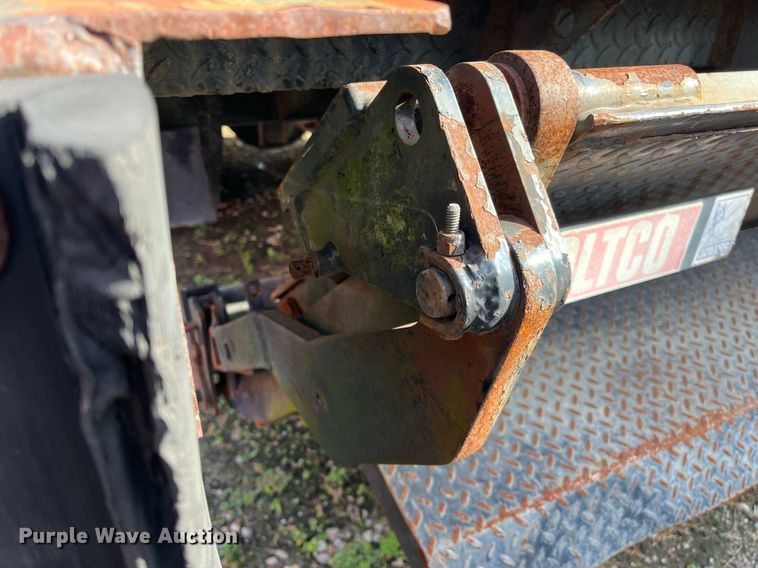 image for item DH8598 2011 International DuraStar 4300  refrigerated truck