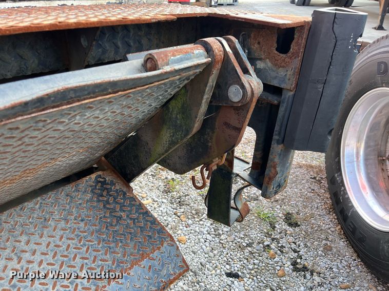 image for item DH8598 2011 International DuraStar 4300  refrigerated truck