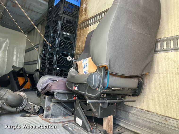 image for item DH8598 2011 International DuraStar 4300  refrigerated truck