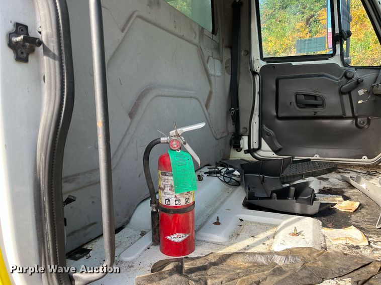 image for item DH8598 2011 International DuraStar 4300  refrigerated truck