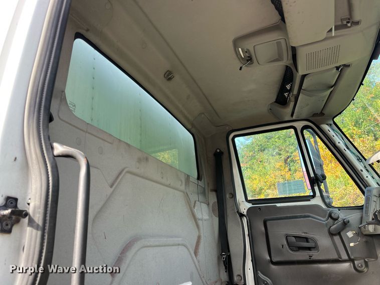 image for item DH8598 2011 International DuraStar 4300  refrigerated truck