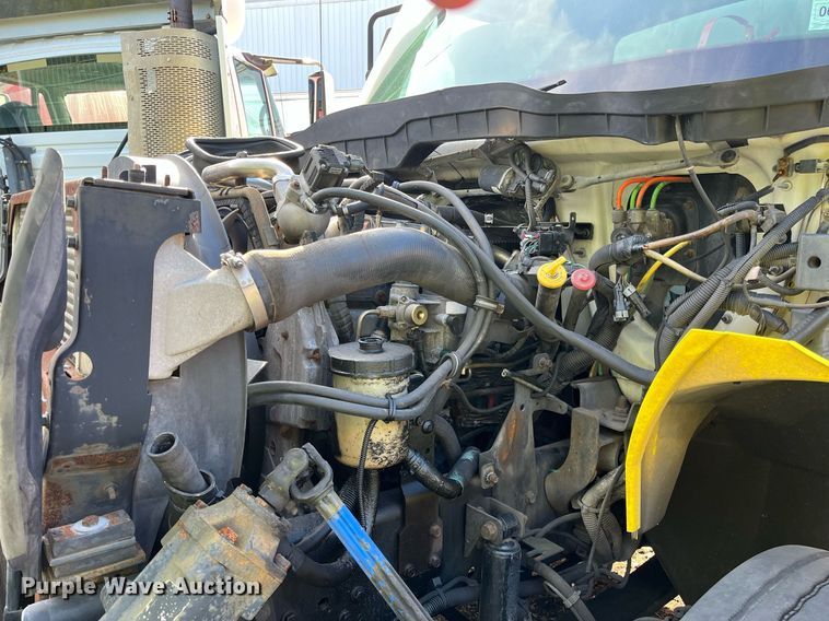 image for item DH8598 2011 International DuraStar 4300  refrigerated truck