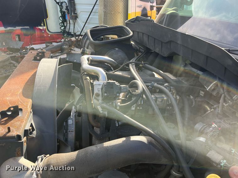 image for item DH8598 2011 International DuraStar 4300  refrigerated truck