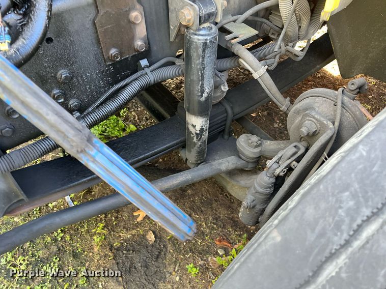 image for item DH8598 2011 International DuraStar 4300  refrigerated truck