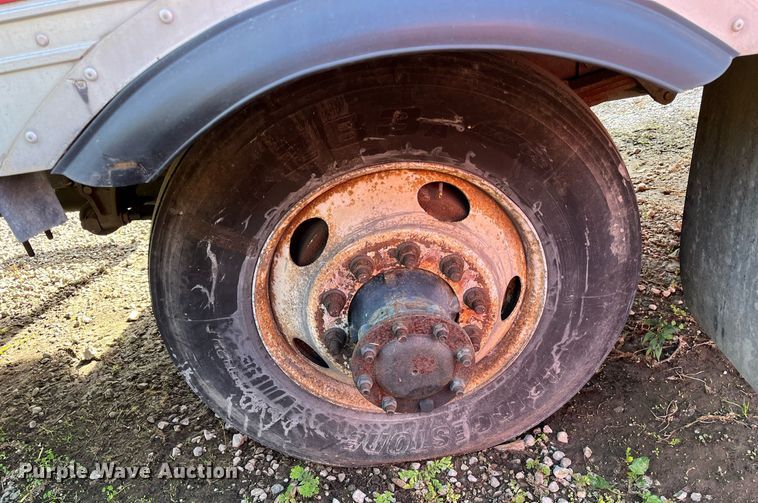 image for item DH8598 2011 International DuraStar 4300  refrigerated truck