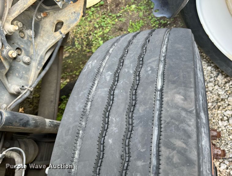 image for item DH8598 2011 International DuraStar 4300  refrigerated truck