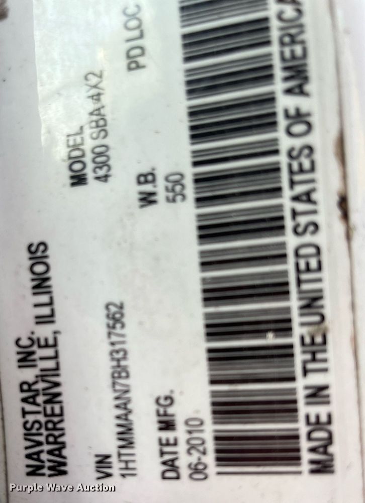 image for item DH8598 2011 International DuraStar 4300  refrigerated truck