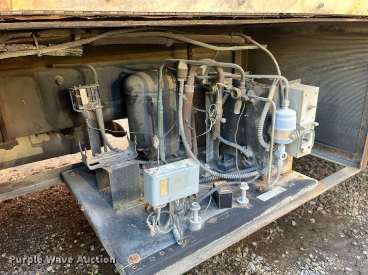 image for item DH8599 2004 Freightliner Business Class M2  refrigerated truck