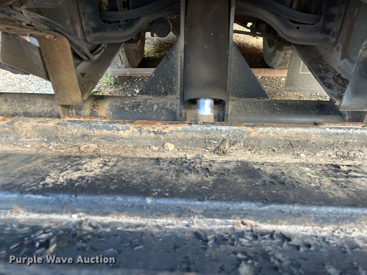 image for item DH8599 2004 Freightliner Business Class M2  refrigerated truck