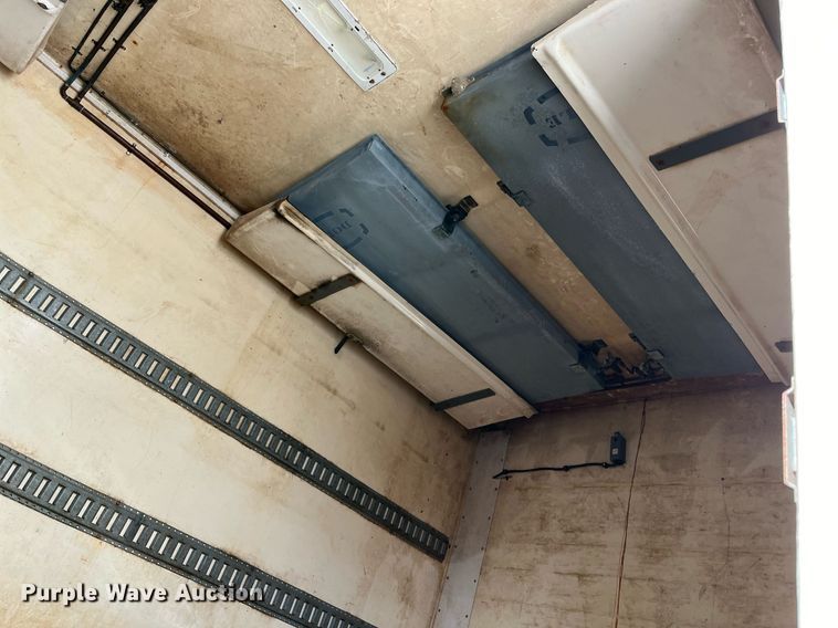 image for item DH8599 2004 Freightliner Business Class M2  refrigerated truck