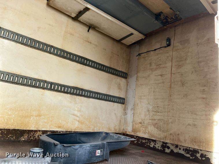 image for item DH8599 2004 Freightliner Business Class M2  refrigerated truck